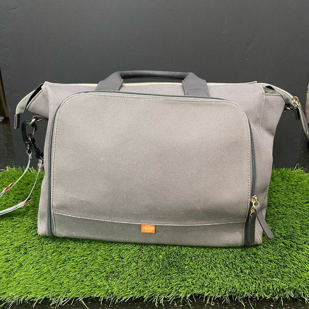 Pacapod Croyde Travel Baby Bag. Grey.